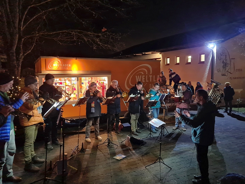 Gluehweintreff2025 3