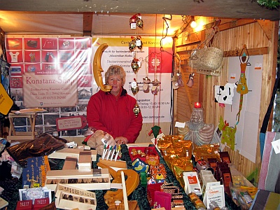 Weltladenstand auf dem Konstanzer Weihnachtsmarkt