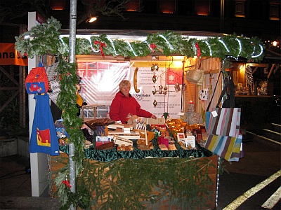 Weltladenstand auf dem Konstanzer Weihnachtsmarkt