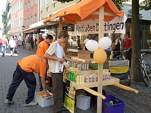 Image Fairkaufswagen auf dem Wochenmarkt