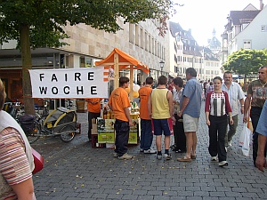 Image Fairkaufswagen in der Fußgängerzone