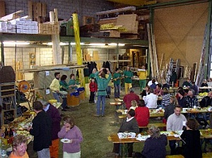 Faires Frühstück in der Holzbau-Werkstatt