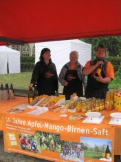 10-jähriges Jubiläum des Apfel-Mango-Birnen-Safts