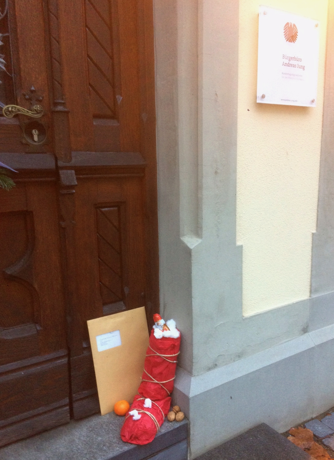 Nikolausstiefel vor Buergerbuero